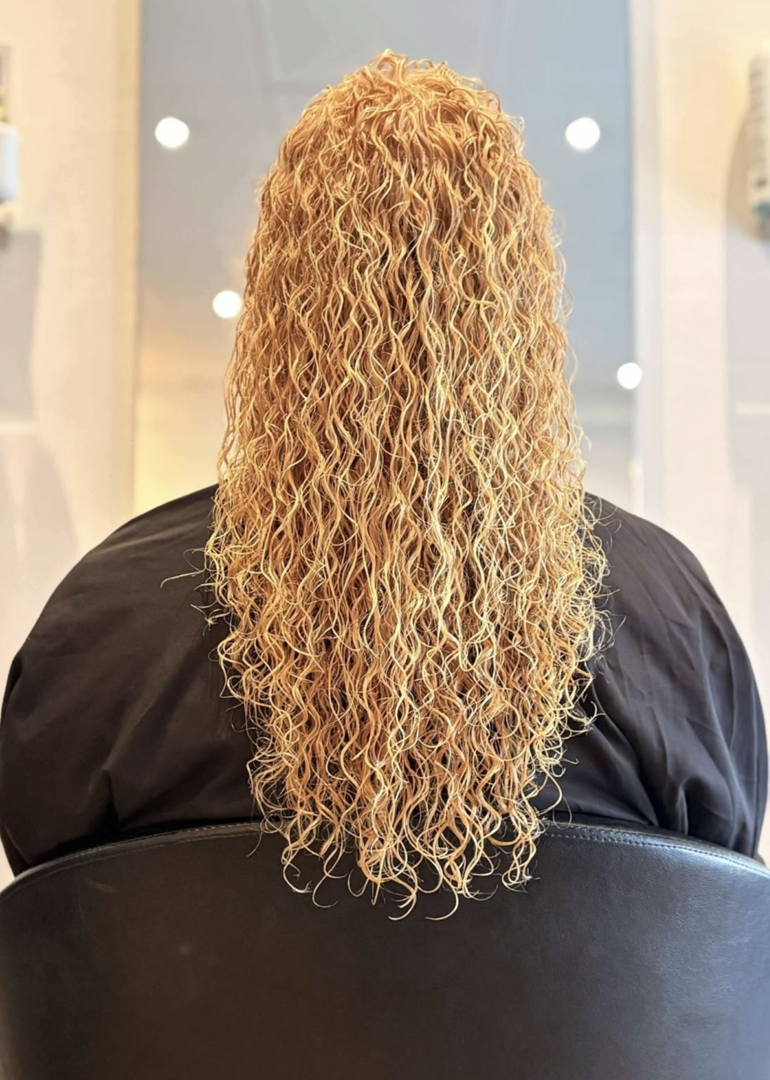 Gyldne blonde krøller